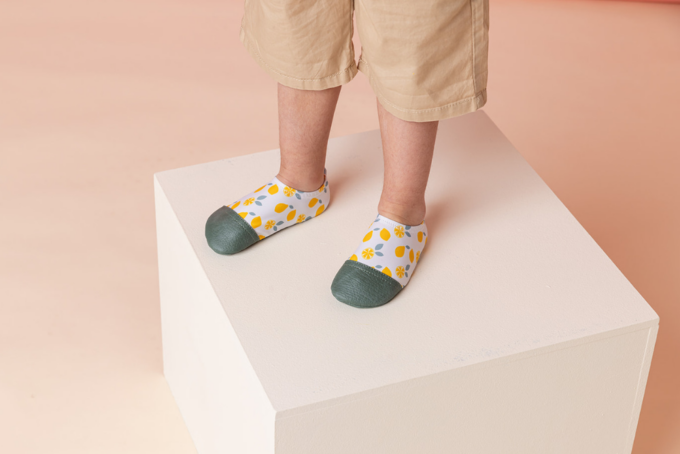 Chaussons souples Petits Citrons Jaunes - Les Pas Petits